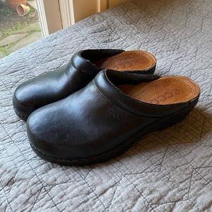 Ecco Slip On Black Leather Mules Clogs 41 10